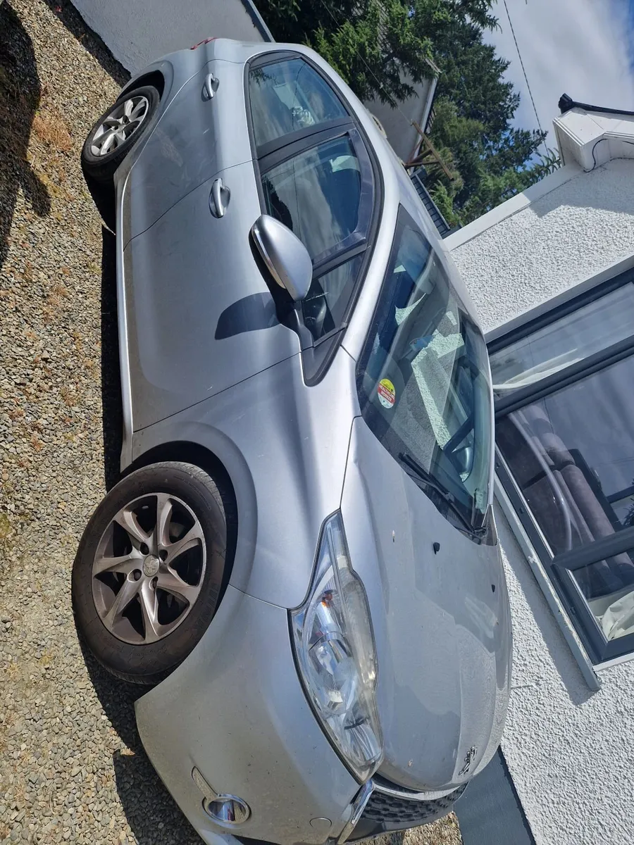 Peugeot 208 2013 - Image 4
