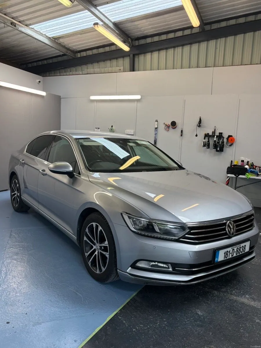 Volkswagen Passat - Image 4