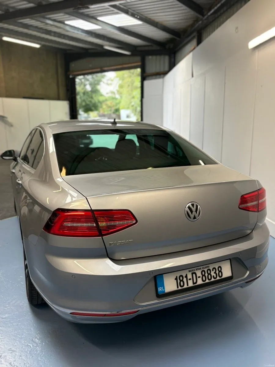 Volkswagen Passat - Image 6