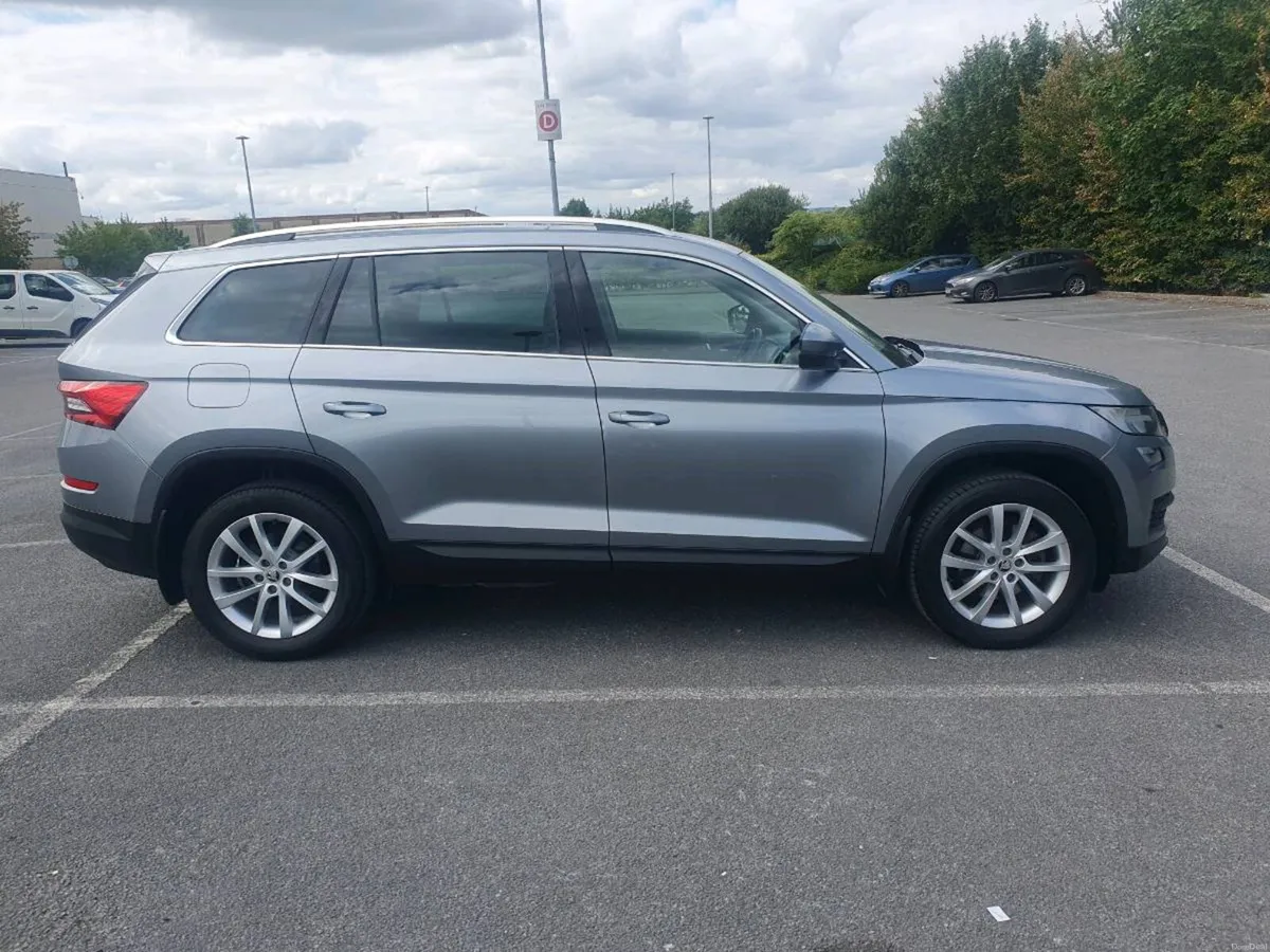 Skoda kodiaq 2.0 tdi Ambition DSG 7 seat - Image 2