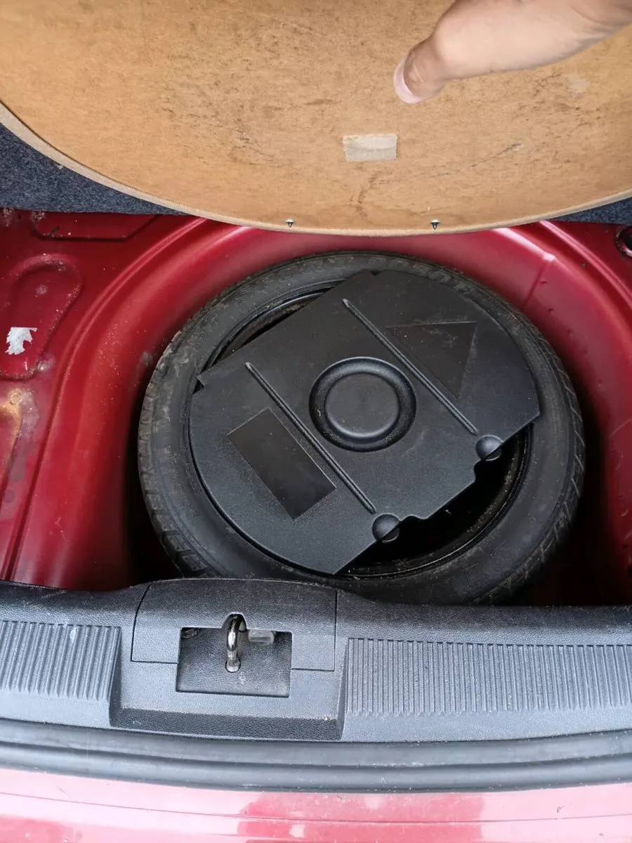 Car - Image 4