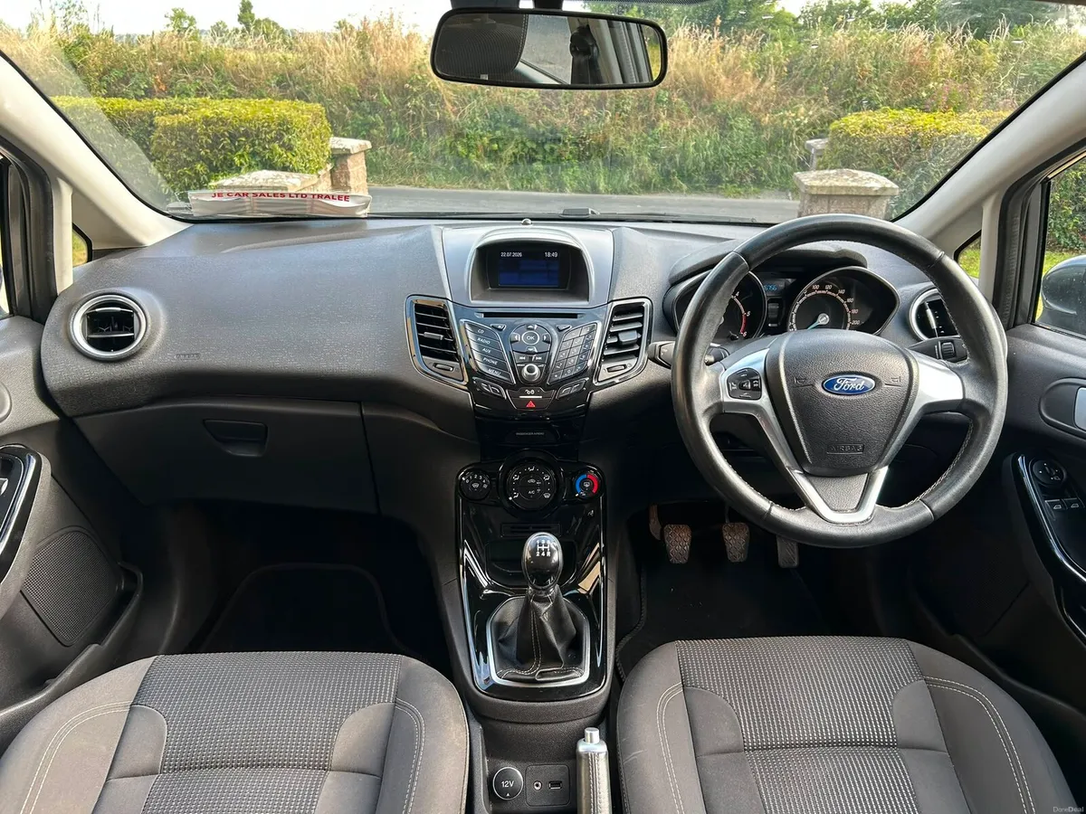 2016 Ford fiesta - Image 6