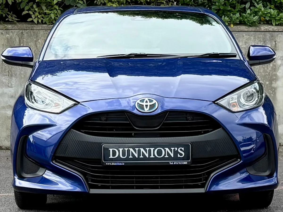 Toyota Yaris 2022 1.5VVTi Hybrid - Image 2