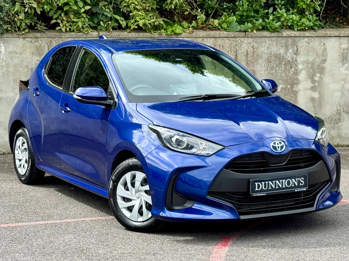 Toyota Yaris 2022 1.5VVTi Hybrid - Image 1
