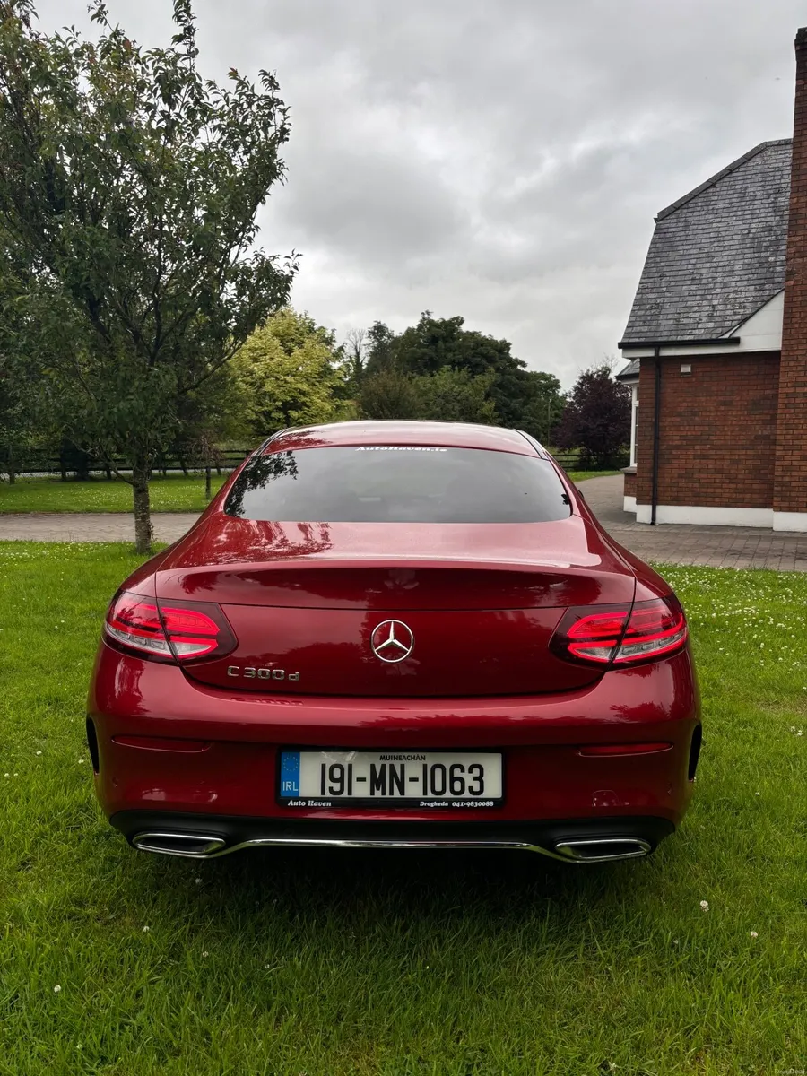 Mercedes-Benz C-Class 2019 - Image 6