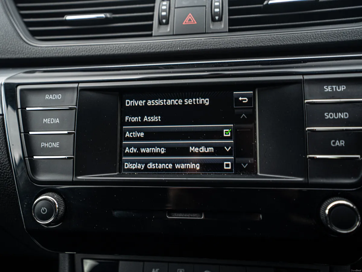 Skoda Superb 2016 - Image 6