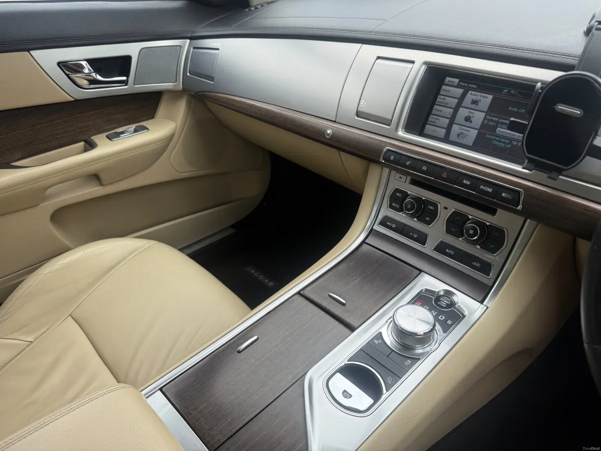 Jaguar XF 2.2 luxury 2012 FRESH NCT - Image 6