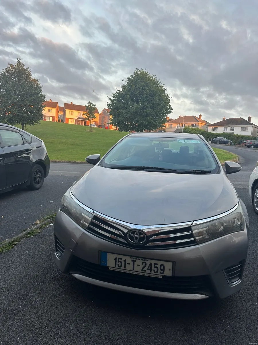 *Full service History* Toyota Corolla 2015 - Image 1