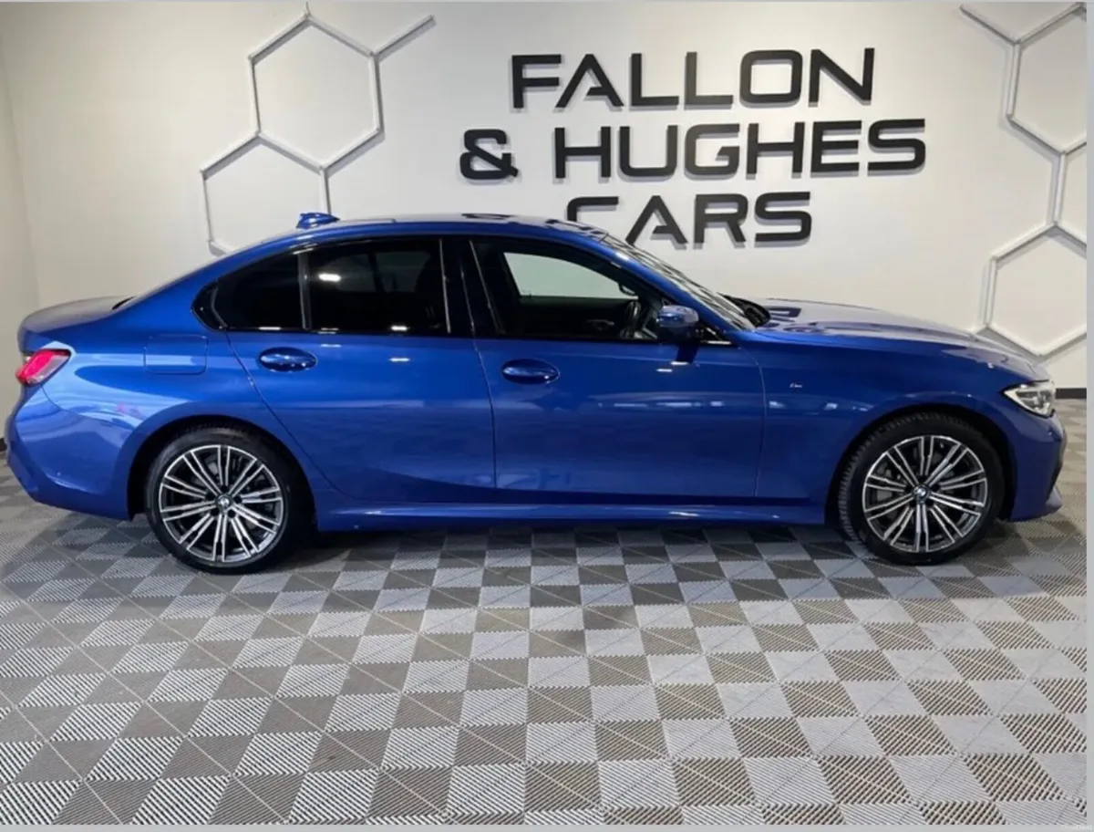 2021 BMW 330e XDRIVE HYBRID - Image 4