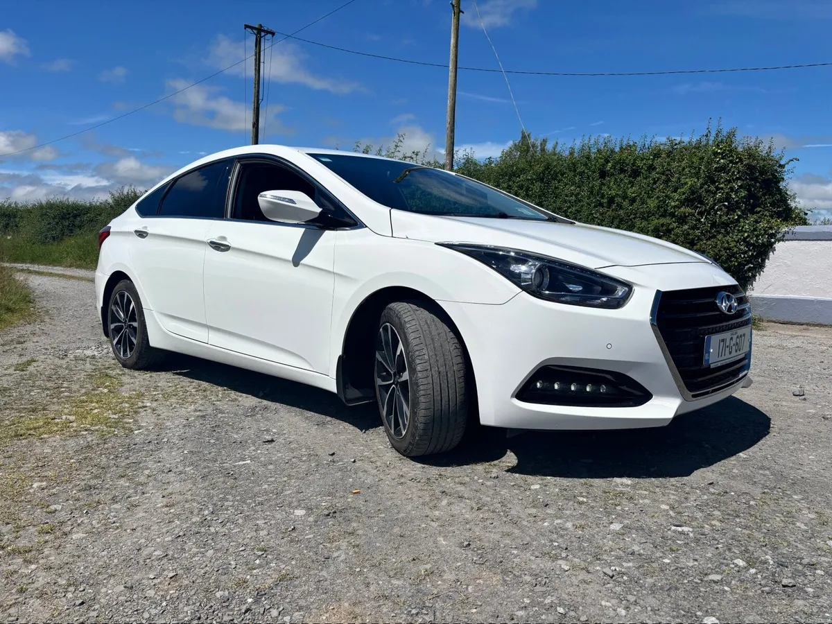 Hyundai i40 1.7 CRDi Executive 2017 - Image 1