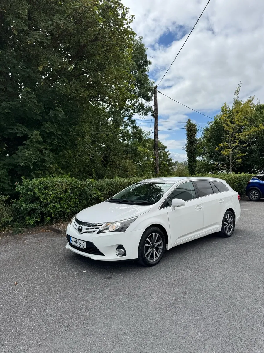 2014 Toyota Avensis 2.0 D4D Estate - Image 4