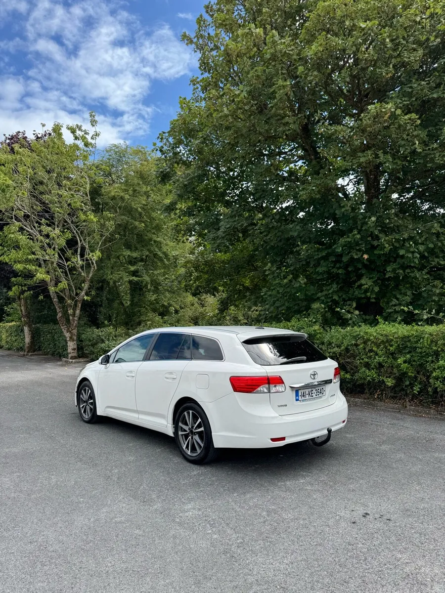 2014 Toyota Avensis 2.0 D4D Estate - Image 6