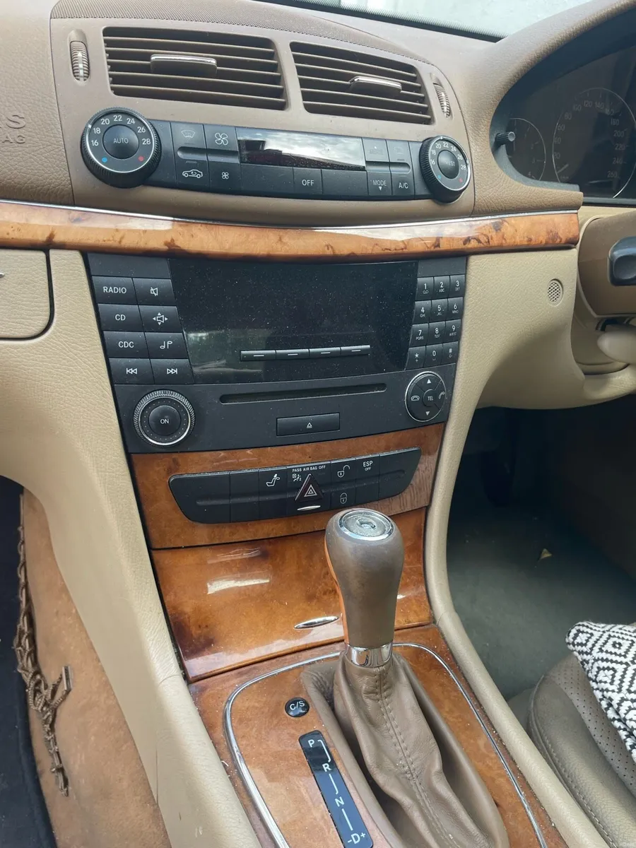 Car - Image 4