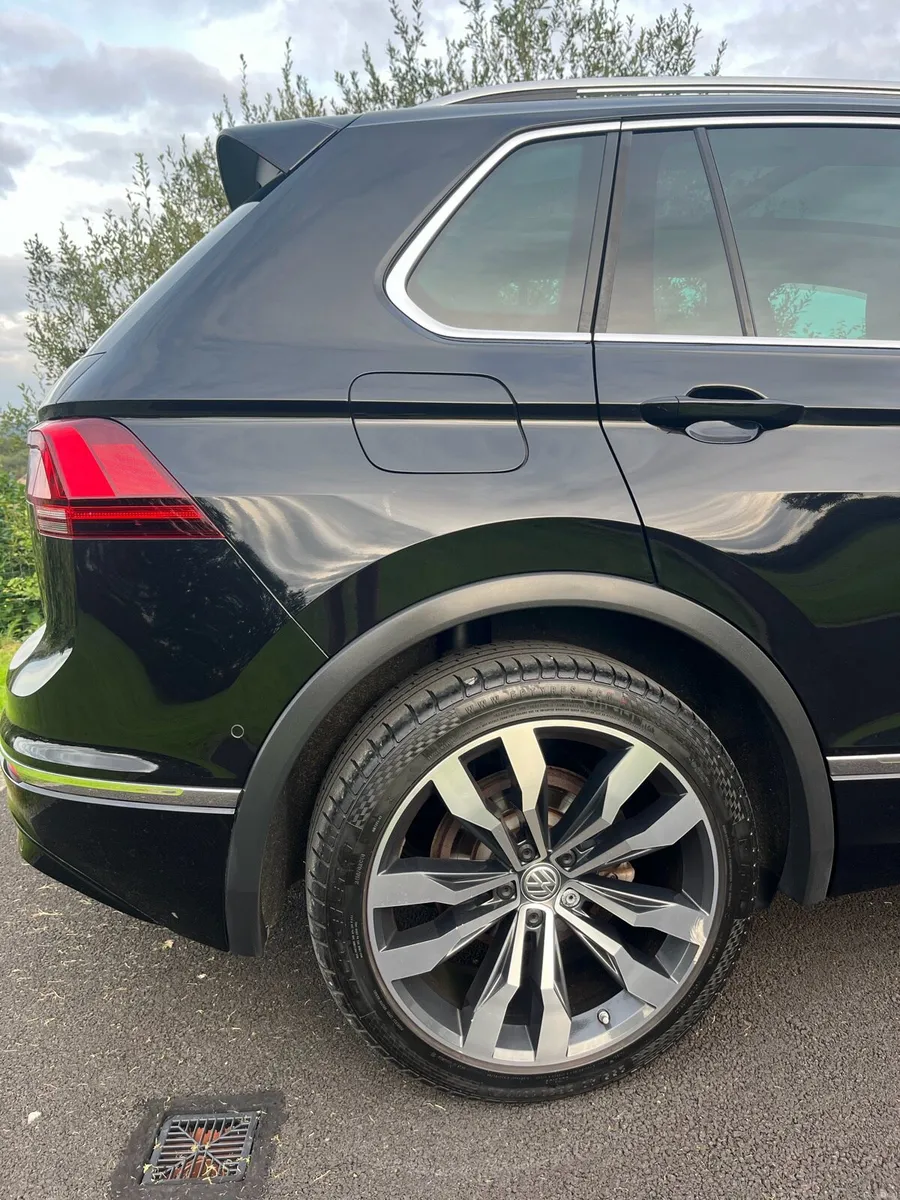 Volkswagen Tiguan R Line Full Leather Automatic - Image 5