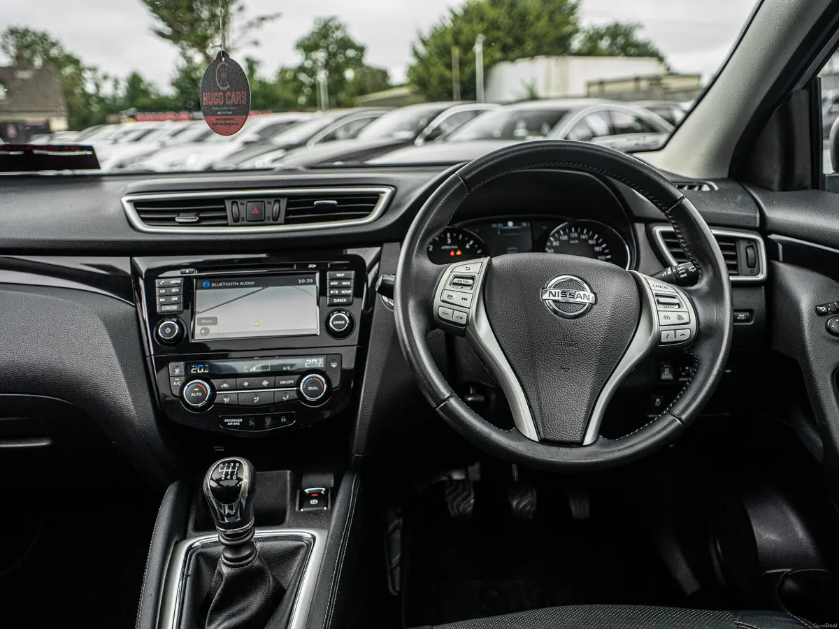 2017 Qashqai 1.6d PREMIUM 4WD/High-spec/Warranty - Image 5
