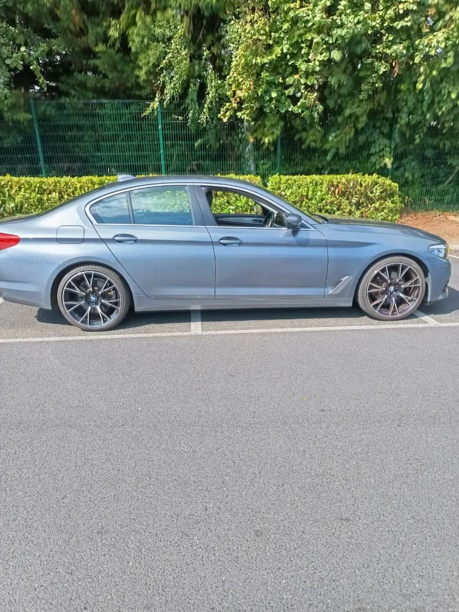Car - Image 1
