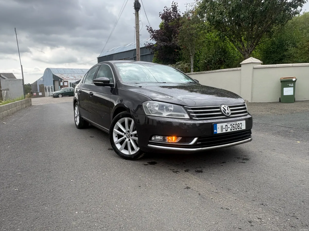 Volkswagen Passat 2011 Auto - Image 1