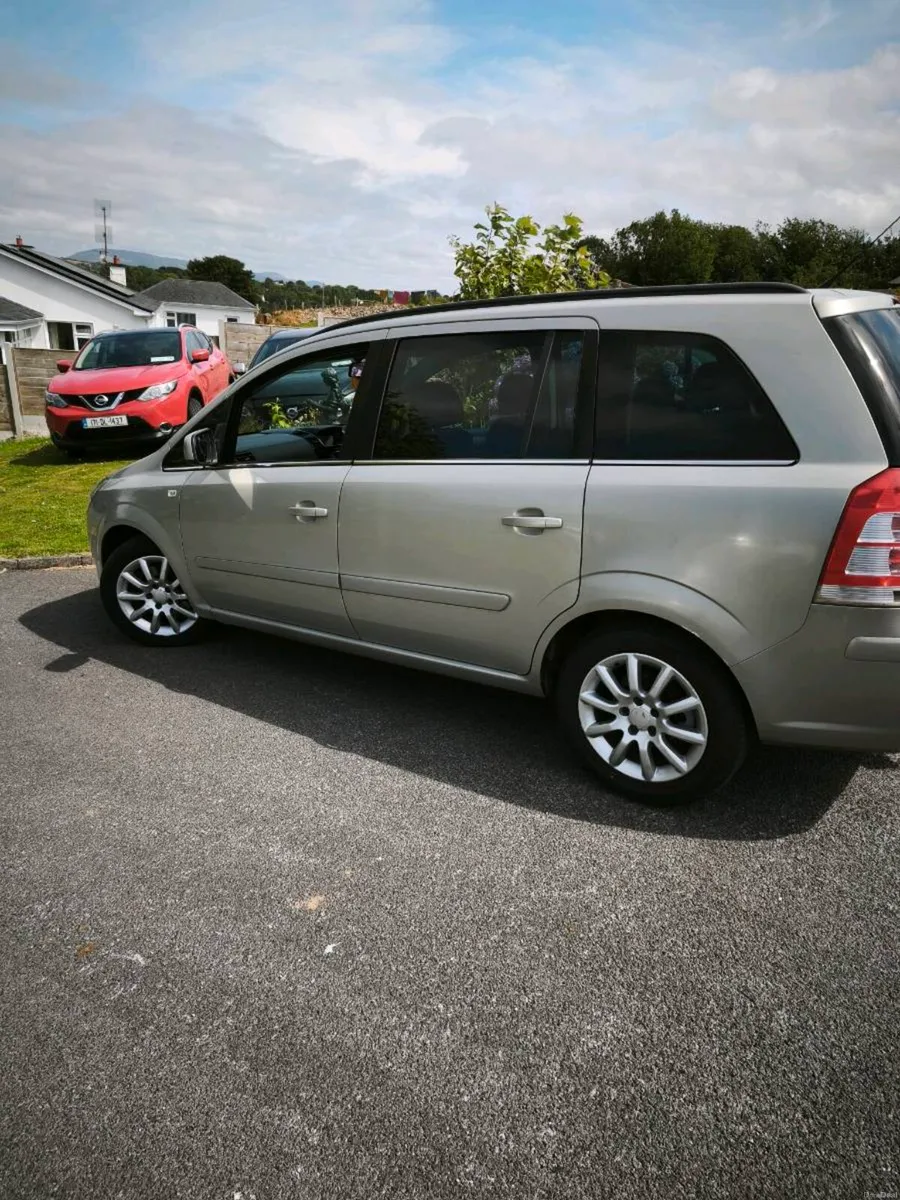 2011 Zafira 7 seats 1.7 diesel €2450 - Image 1