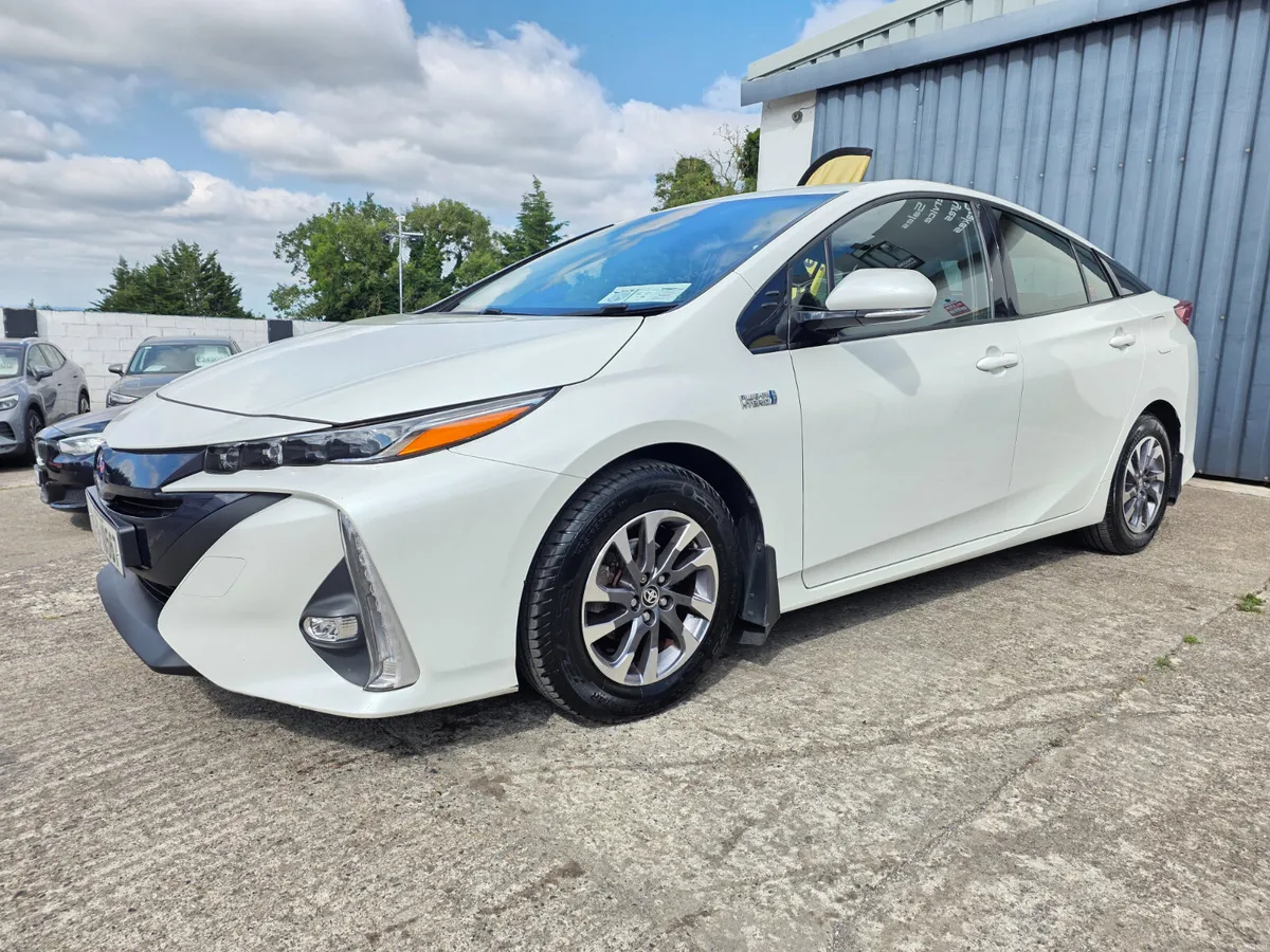 2019 TOYOTA PRIUS * 1.8 PLUG-IN-HYBRID * ONLY 46K - Image 3