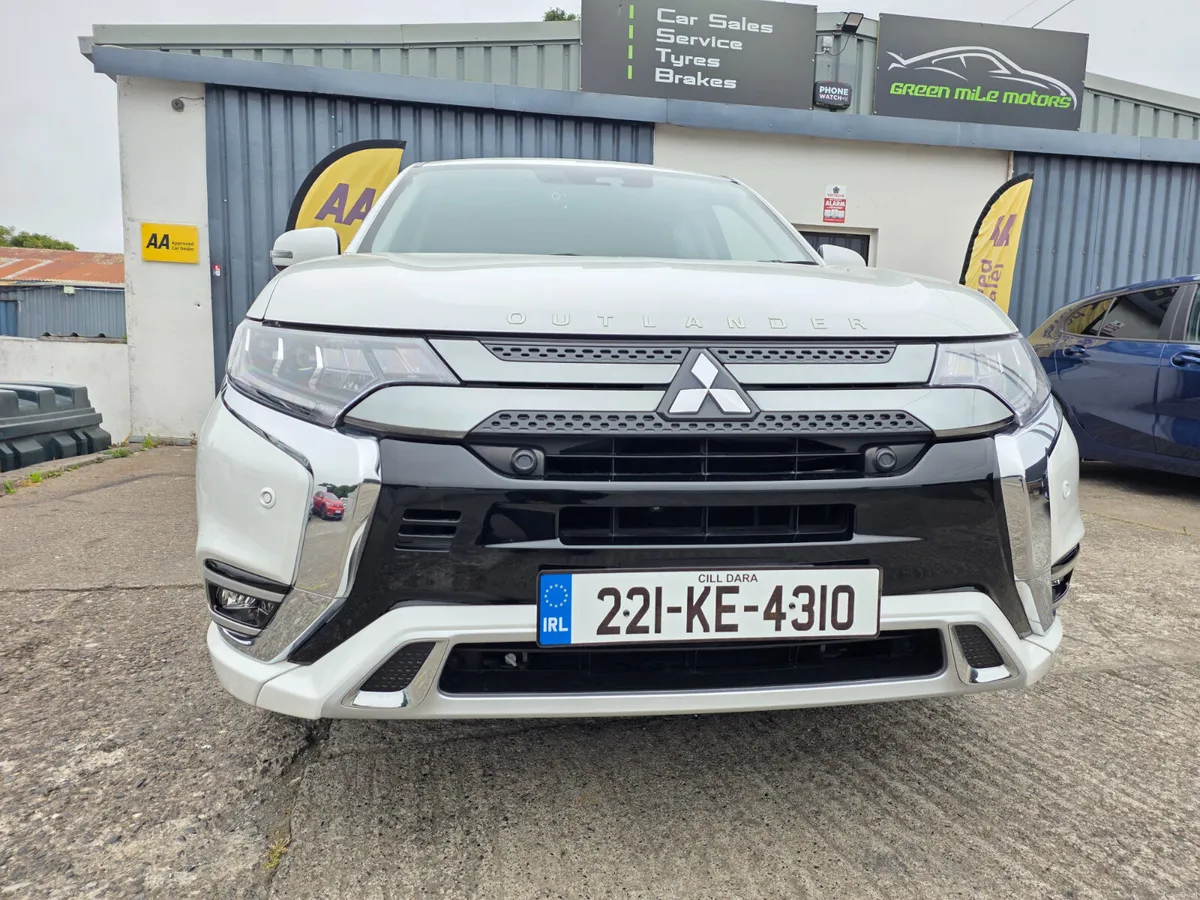 2022 MITSUBISHI OUTLANDER * 2.4 PHEV * ONLY 23K MI - Image 2