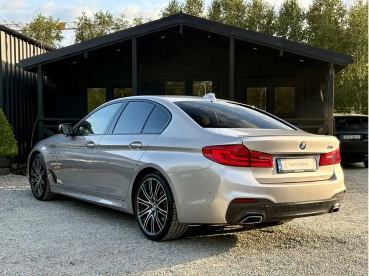 BMW 5-Series 520D M SPORT, RHONDONITE SILVER, HARM - Image 4