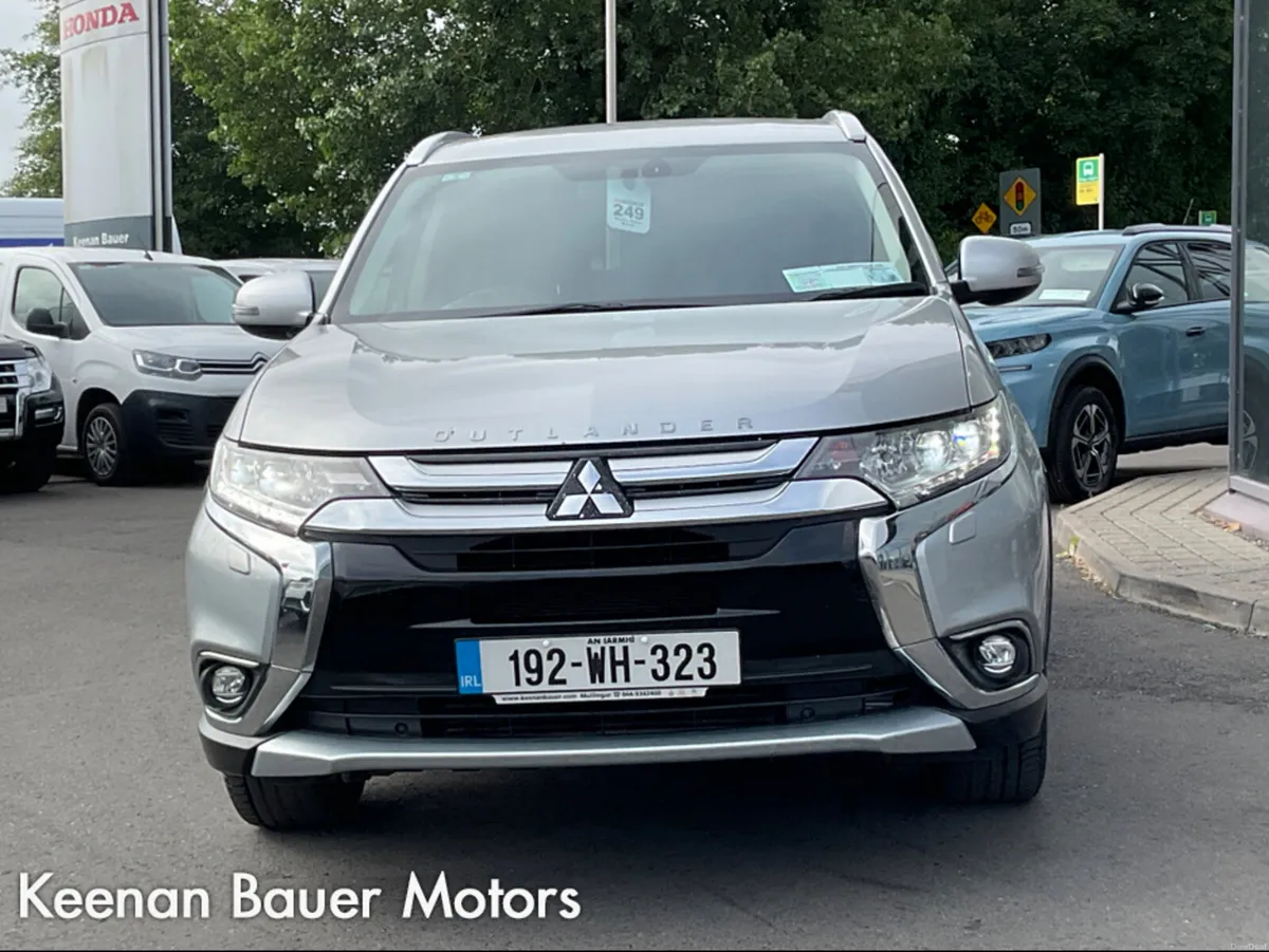 Mitsubishi Outlander OUTL 4WD 6MT 4DR - Image 2