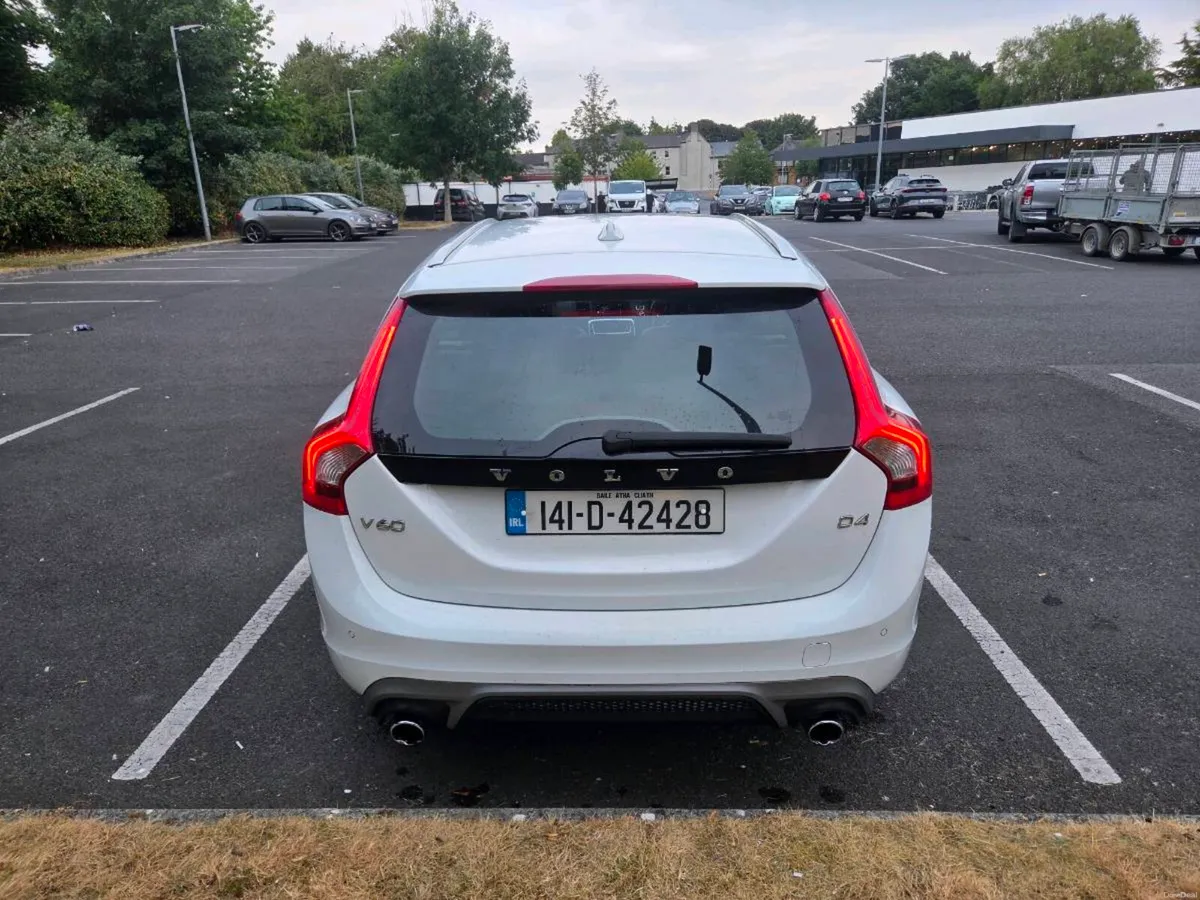 Volvo V60 R Design - Image 3