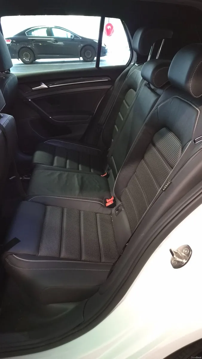 Volkswagen Golf R DSG 2019 - Image 3