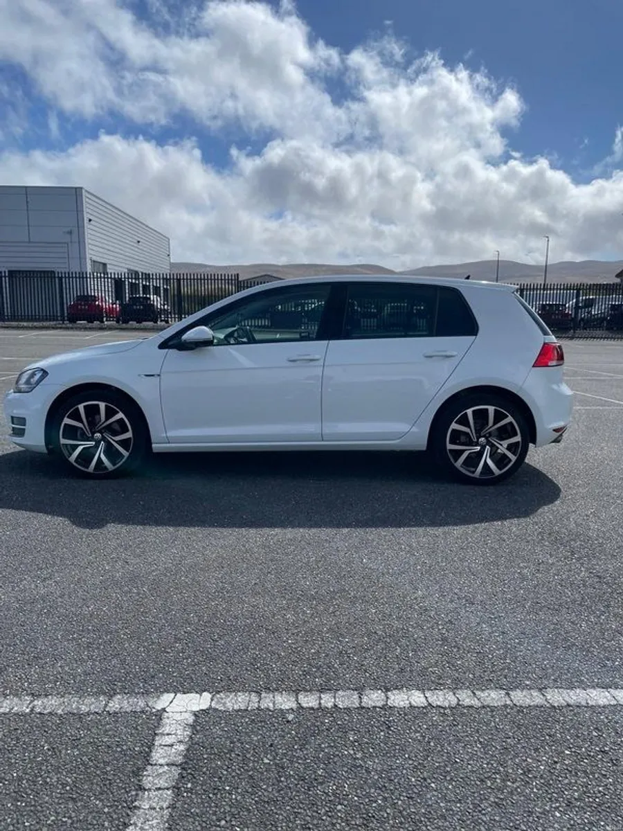 2016 Volkswagen Golf - Image 6