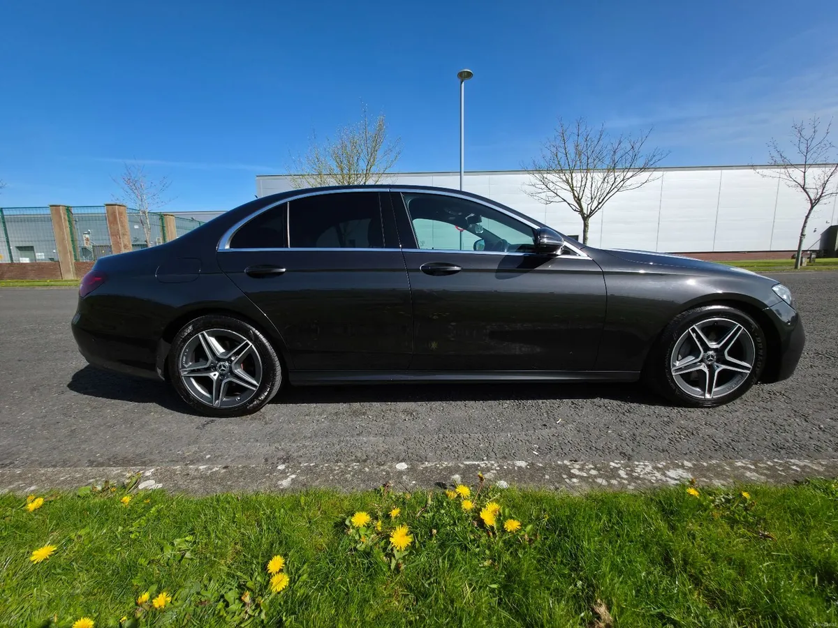 Mercedes-Benz E-Class 2021 - Image 5