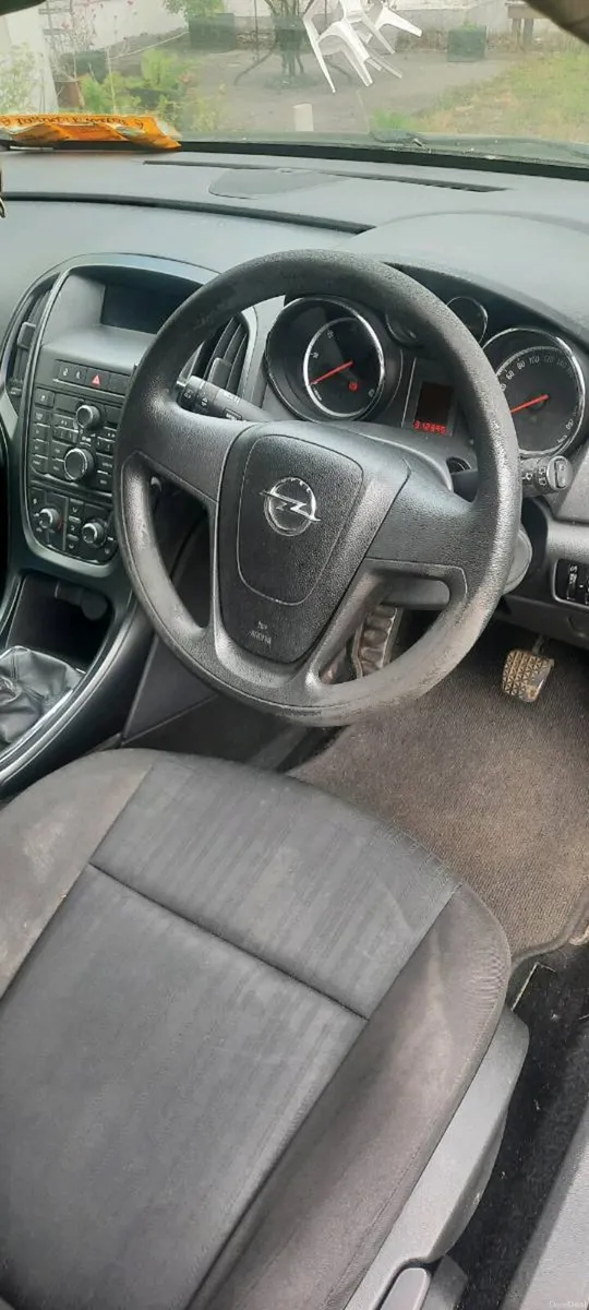 Opel Astra - Image 4