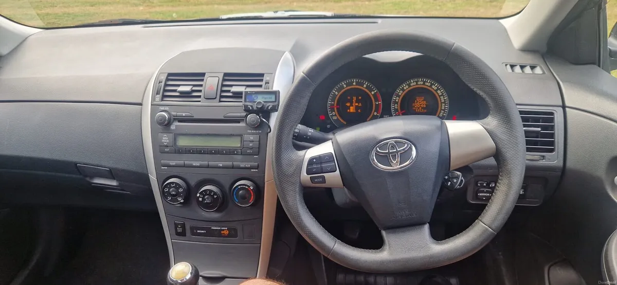 Toyota corolla 1.3 petrol - Image 4