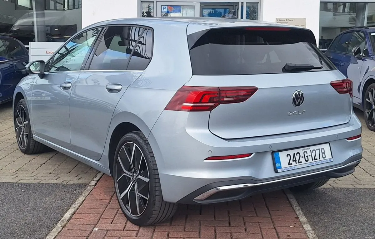 Volkswagen Golf 50 YEARS 2.0 TDI 115HP **REAR VIEW - Image 4