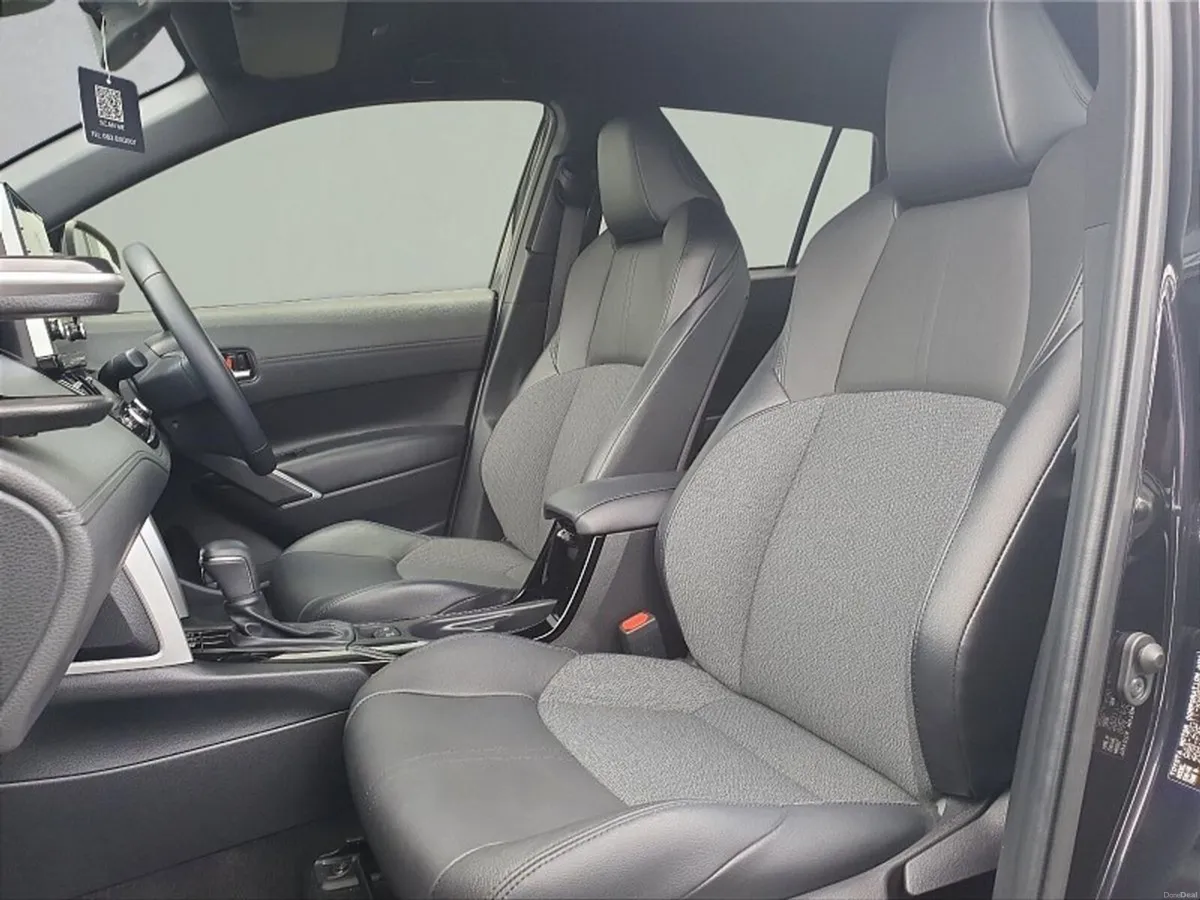 Toyota Corolla Cross ** STUNNING SPEC ** HYBRID AU - Image 6