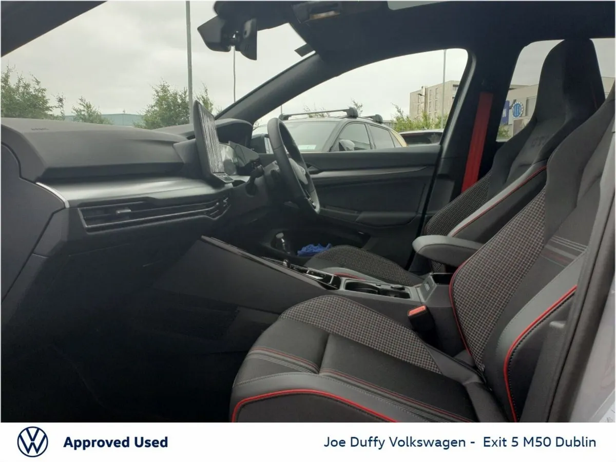 Volkswagen Golf GOLF GTI EDITION 50 2.0 TSI 320HP - Image 4
