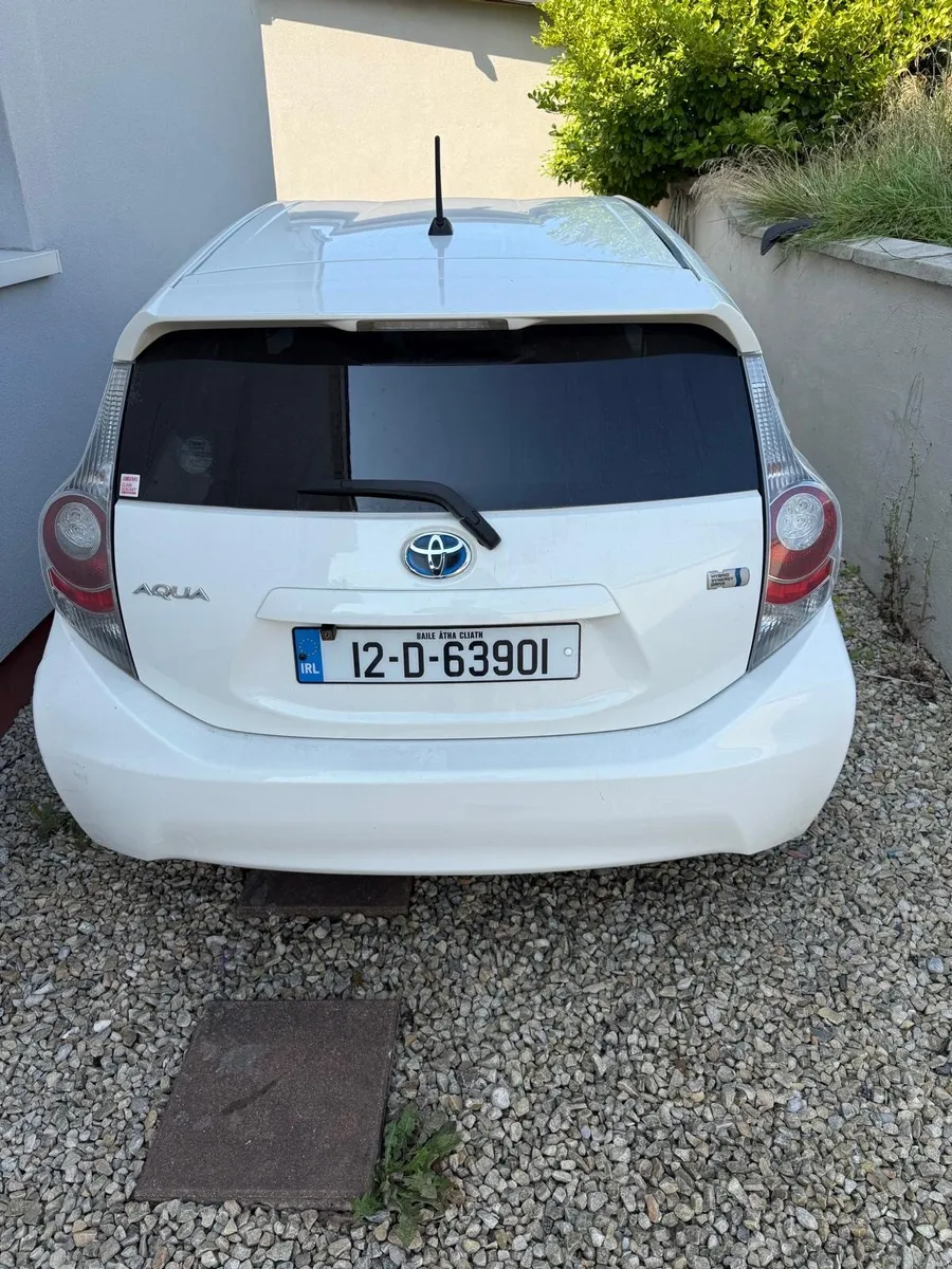 Toyota Aqua 2012 - Image 4