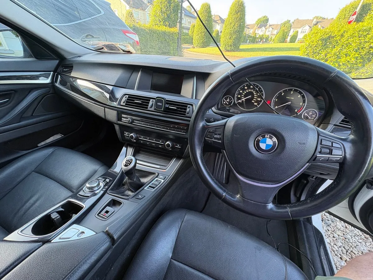 BMW 5-Series 2016 - Image 1