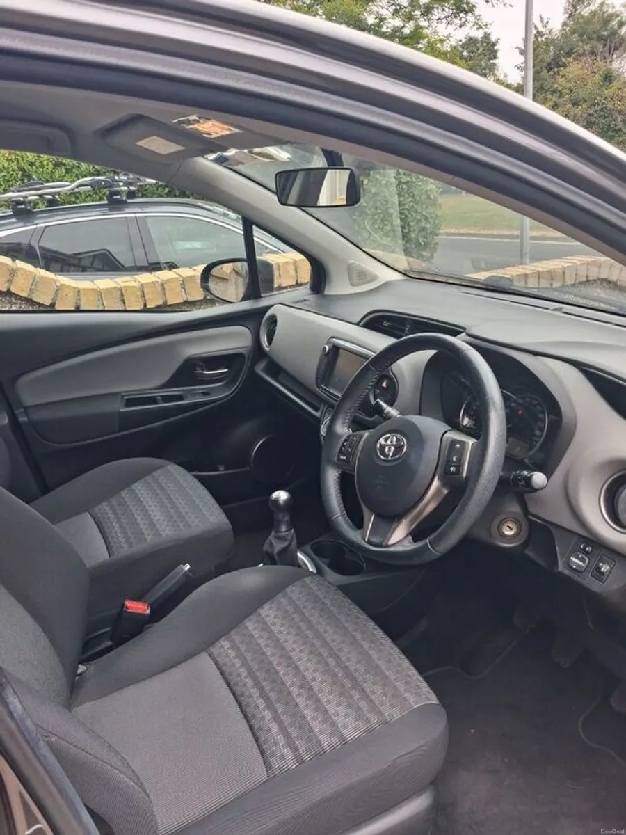 2016 Toyota Yaris - Image 3