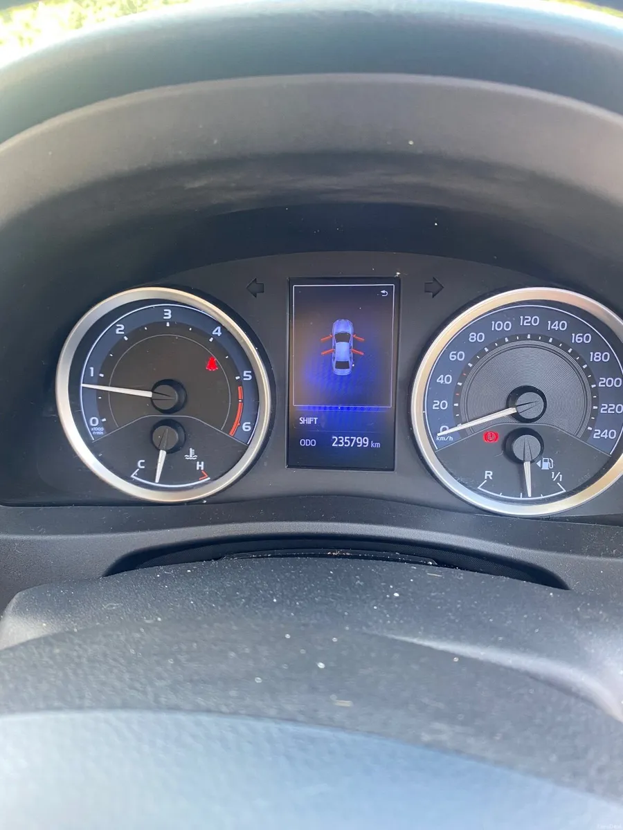 Toyota Corolla 2017 - Image 6