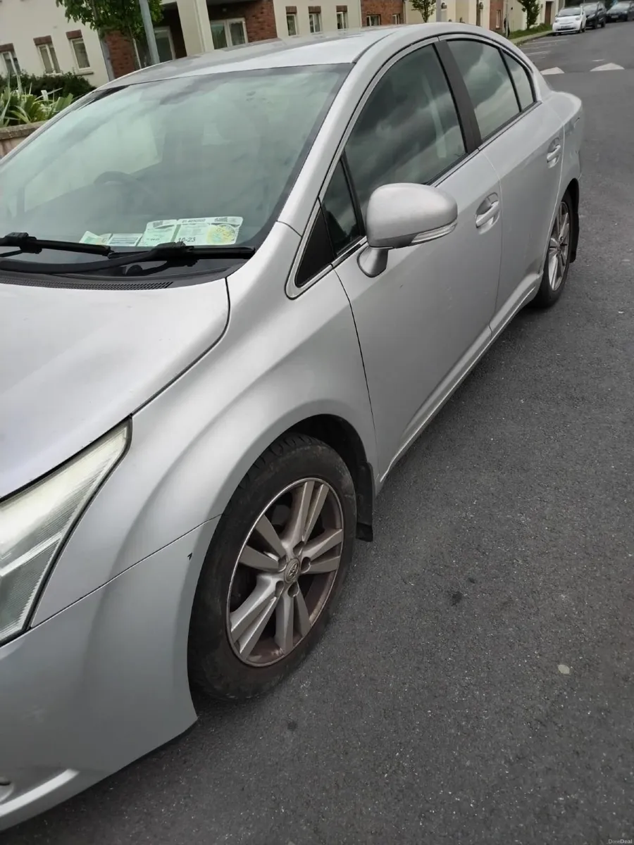Toyota Avensis 2010 - Image 4