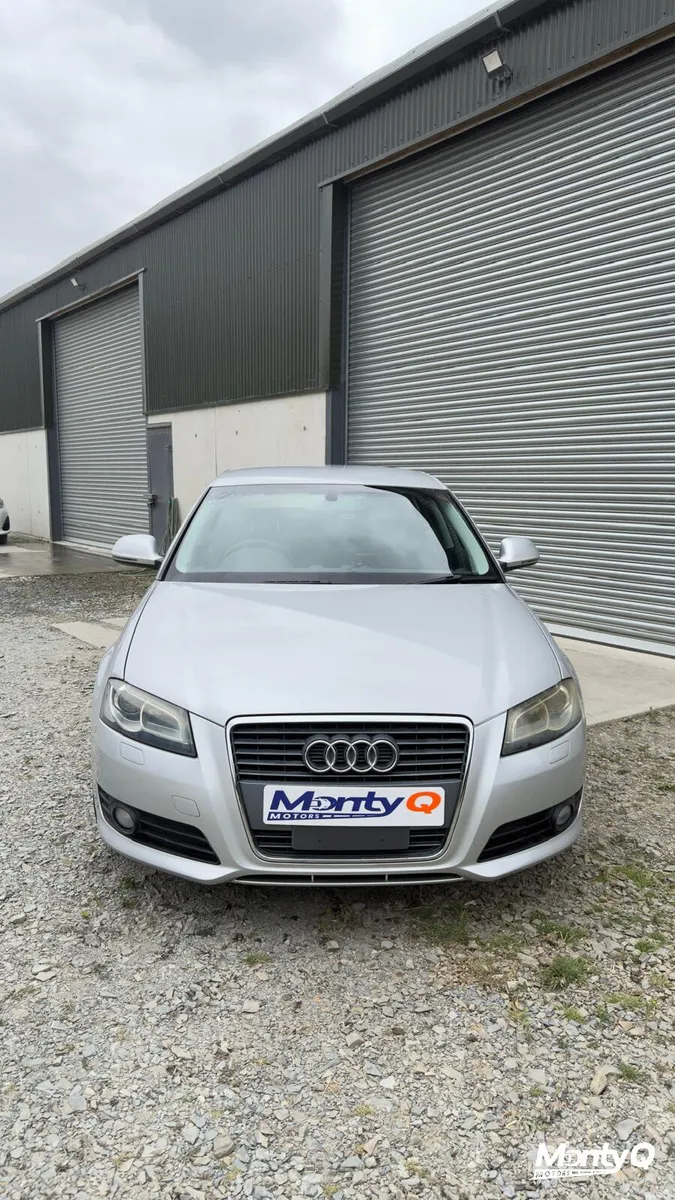 Audi A3 Sportback Auto - 53k km - reverse cam - Image 2