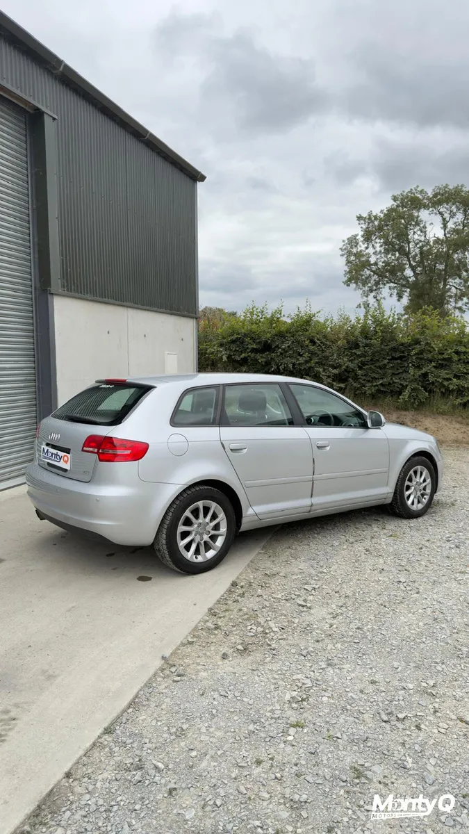 Audi A3 Sportback Auto - 53k km - reverse cam - Image 4
