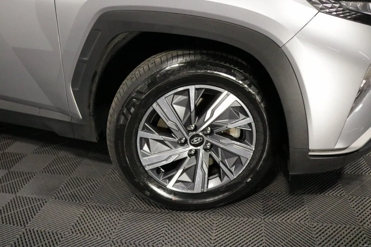 Hyundai Tucson Hybrid 1.6L Petrol Hybrid - Test Dr - Image 3