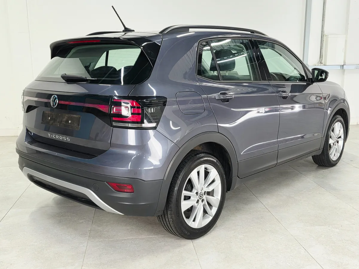 1.0 TSi SE - 1 Owner, Full VW Service History - Image 5