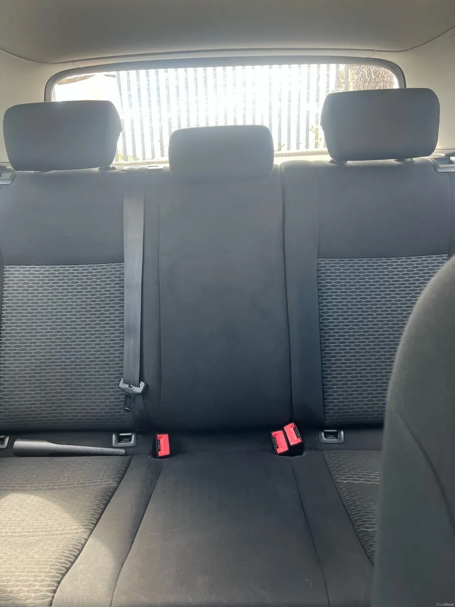 Volkswagon Golf - Image 4