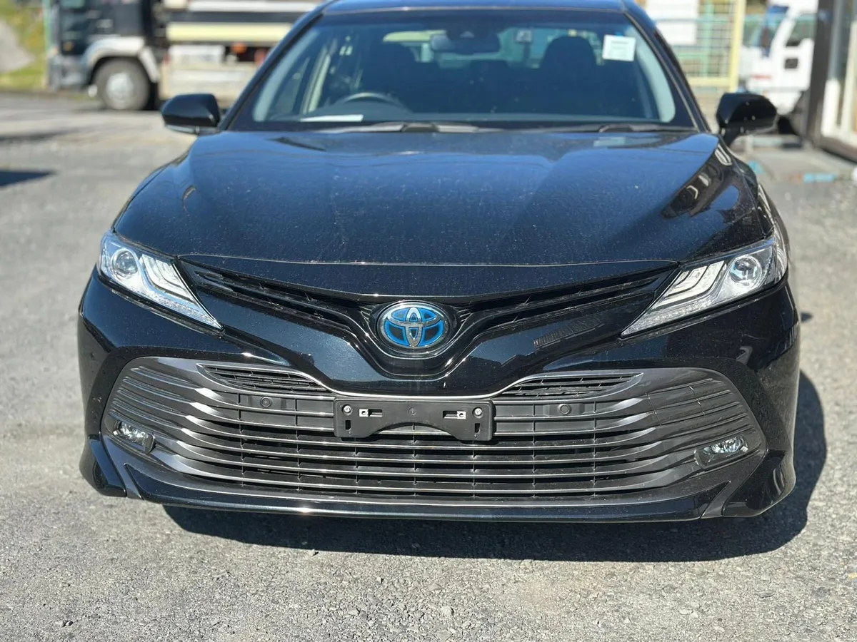 Toyota Camry 2021 Hybrid ( Finance Available) - Image 2