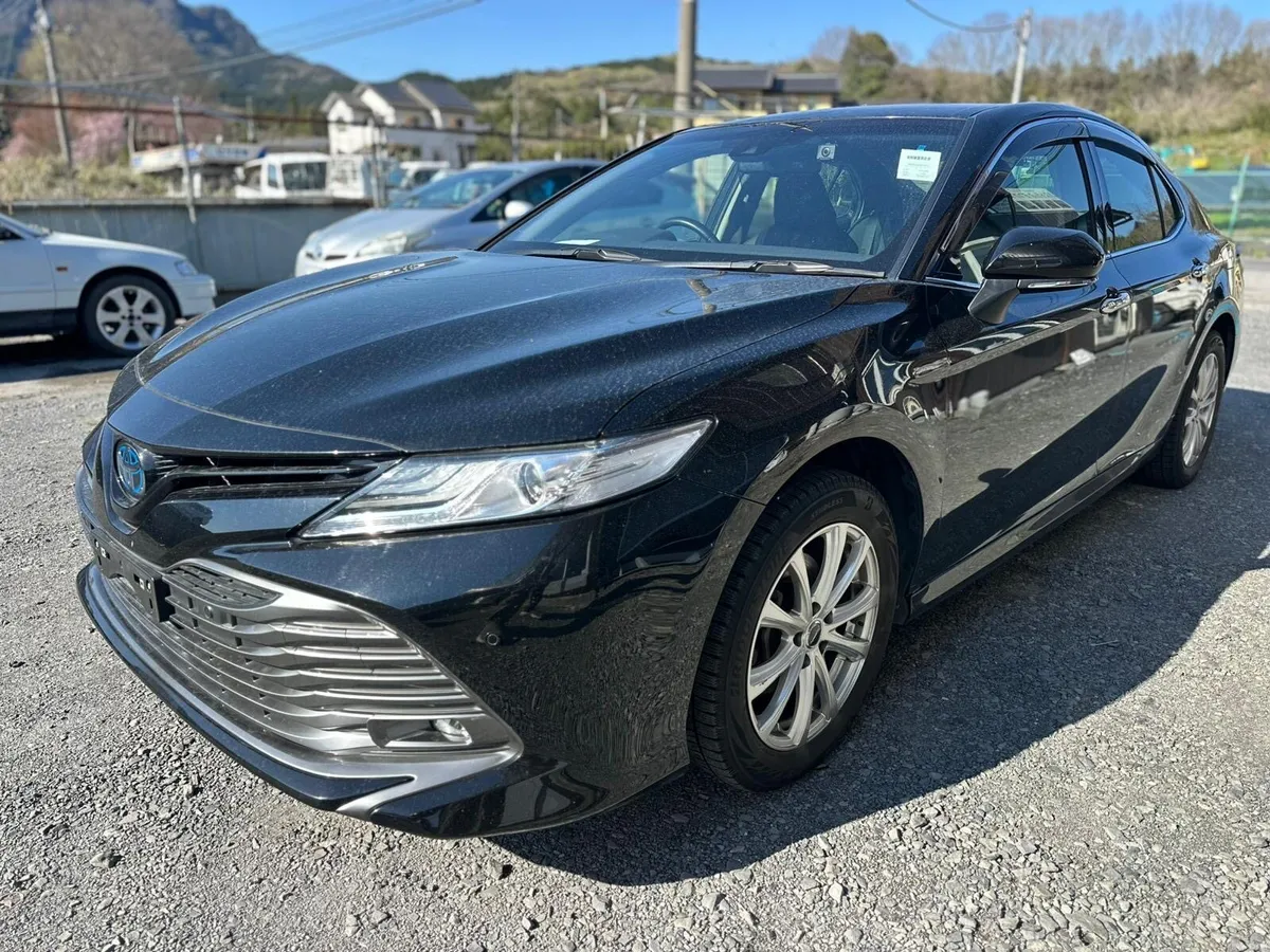 Toyota Camry 2021 Hybrid ( Finance Available) - Image 4