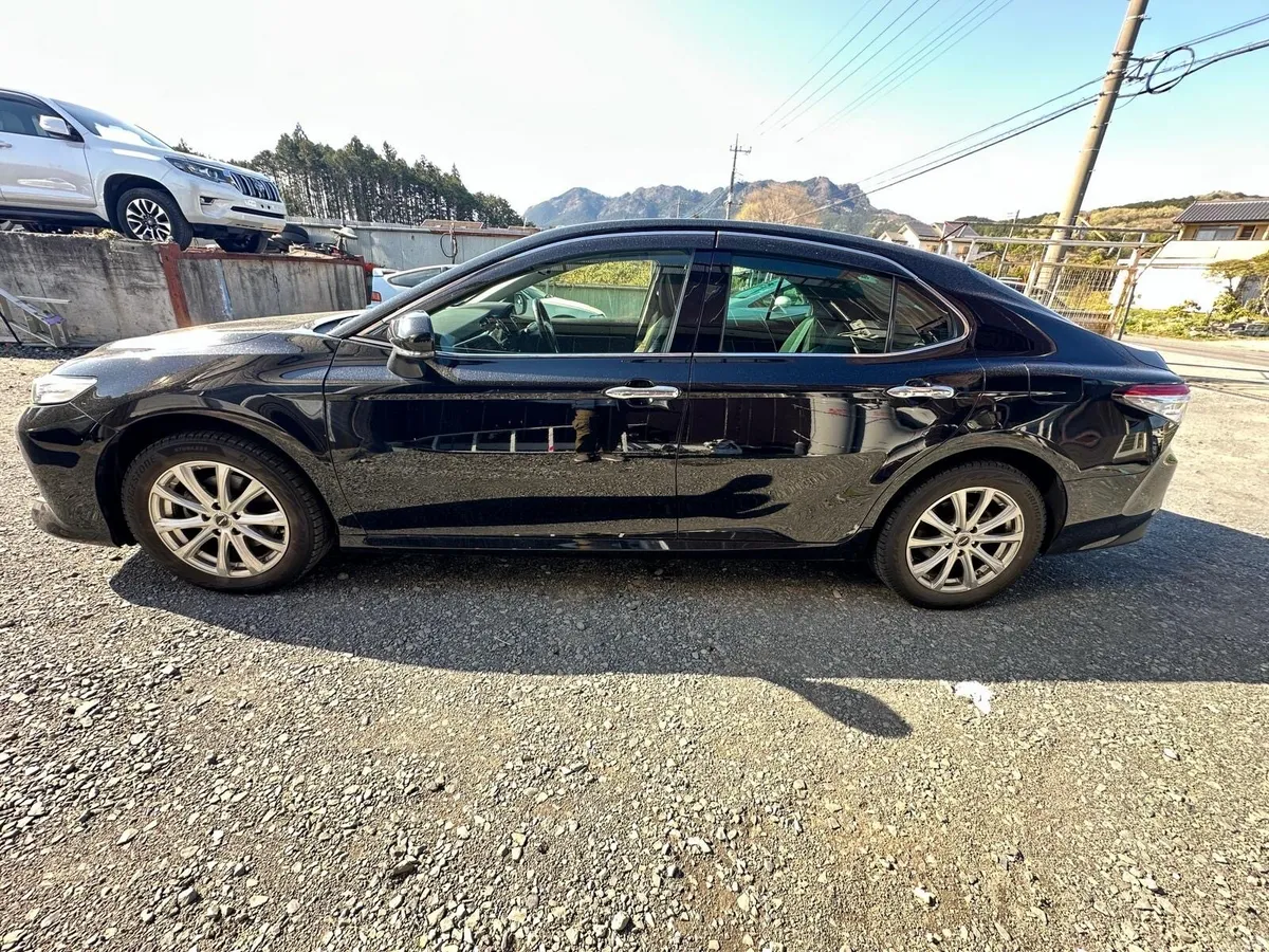 Toyota Camry 2021 Hybrid ( Finance Available) - Image 6