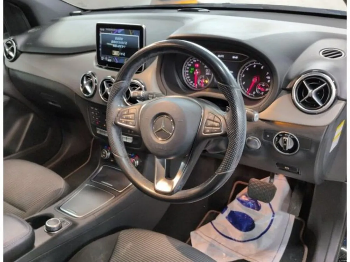Mercedes-Benz B-Class 1.6 B180 Petrol Auto - Image 5