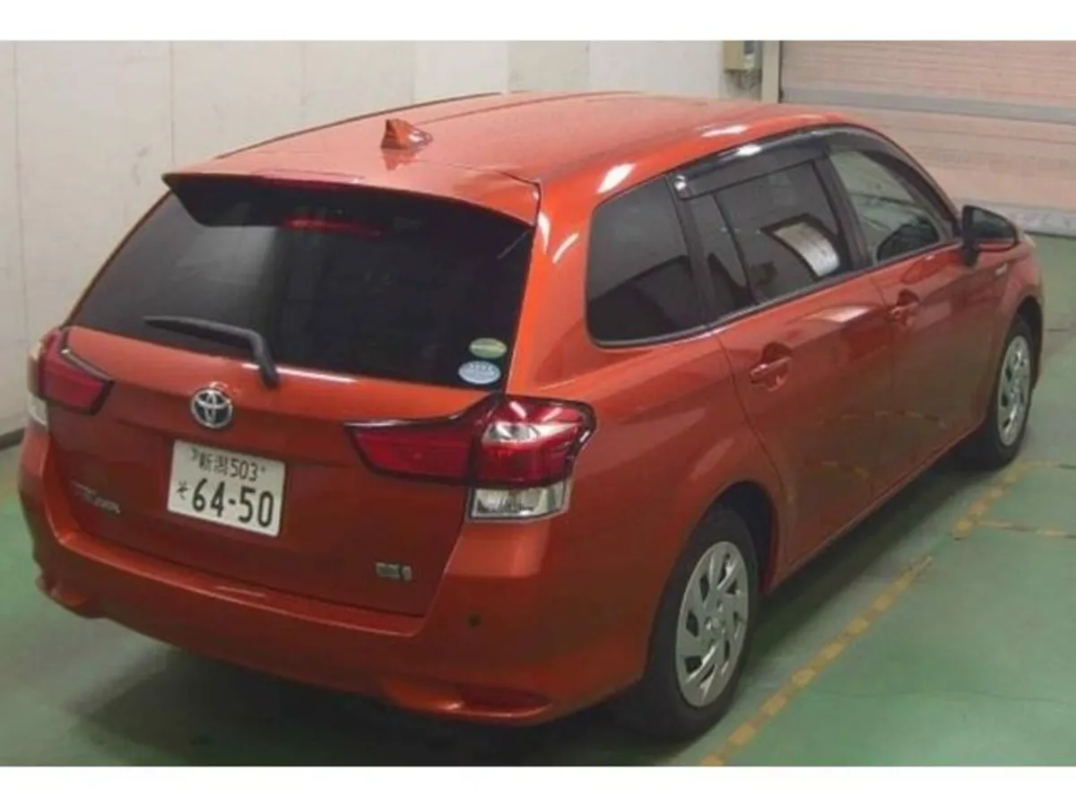 Toyota Corolla 1.5 Corolla Fielder - Image 4